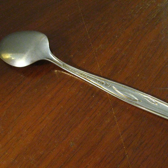 🥄 Rogers Cutlery Whispering Leaves Teaspoon - Picture 5 of 9